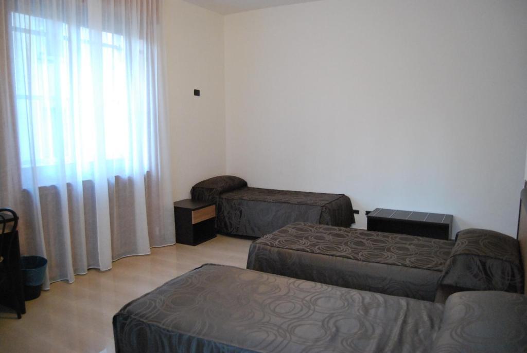 Villamelchiorre 1 Μιλάνο Δωμάτιο φωτογραφία